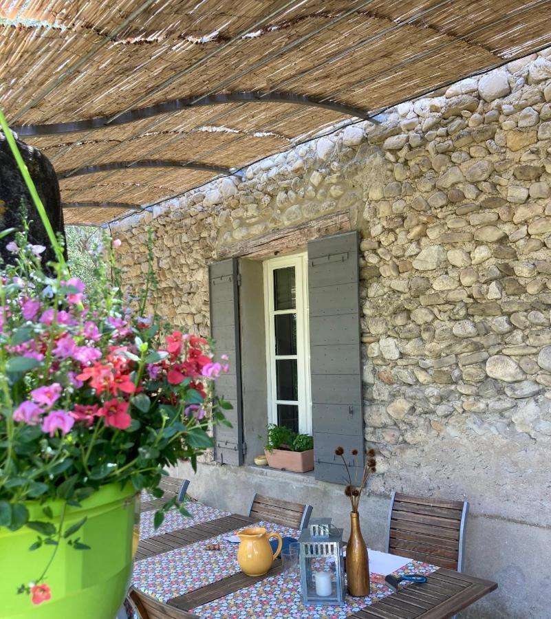 Mas Lou Parpaioun Bed & Breakfast Crestet Exterior photo